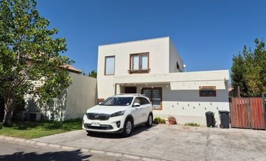 CIUDAD DE LOS VALLES, CONDOMINIO LOS CAIQUENES