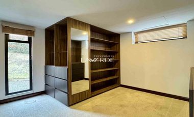 Arriendo - Espectacular Casa en Yerbabuena - Amplios Espacios y Diseño de Lujo