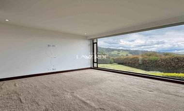 Arriendo - Espectacular Casa en Yerbabuena - Amplios Espacios y Diseño de Lujo