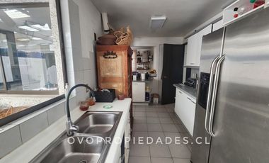 CASA CHILENA CERCANA COLEGIO LOS ALERCES - COSTANERA NORTE