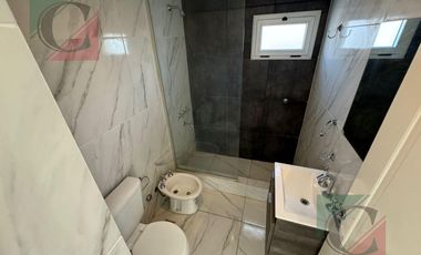 Departamento 2 ambientes con balcon y cochera  amplio  en Remedios De Escalada