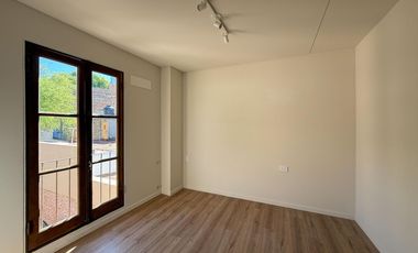 Casa reciclada nueva calidad premium en Lourdes