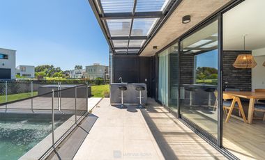 Casa con pileta en Mar del Plata