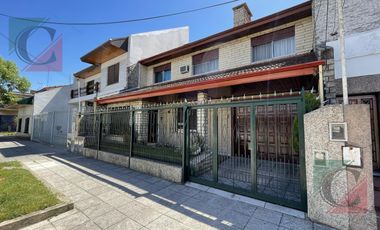 PH 5 AMB. EN 1ER PISO CON COCHERA