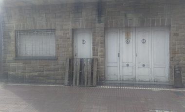 Casa  con lote de 8,66 x 46,5 con dos viviendas  - Sarandi