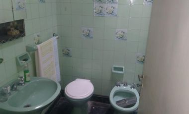 Casa  con lote de 8,66 x 46,5 con dos viviendas  - Sarandi