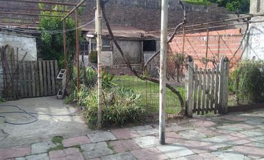 Casa  con lote de 8,66 x 46,5 con dos viviendas  - Sarandi
