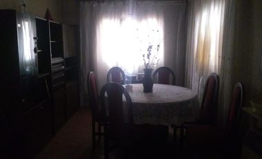 Casa  con lote de 8,66 x 46,5 con dos viviendas  - Sarandi