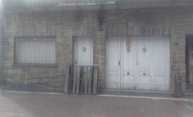 Casa  con lote de 8,66 x 46,5 con dos viviendas  - Sarandi
