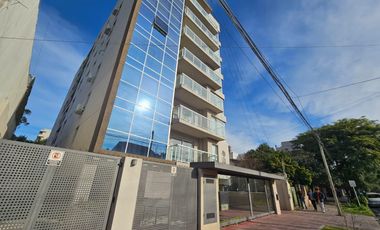 DEPARTAMENTO EN ALQUILER ITUZAINGO SUR - 2 AMBIENTES CON COCHERA