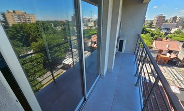 DEPARTAMENTO EN ALQUILER ITUZAINGO SUR - 2 AMBIENTES CON COCHERA