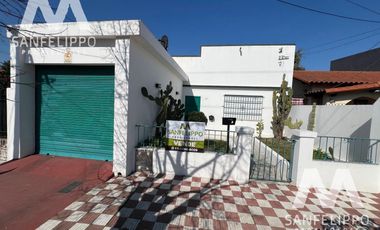 Casa - Venta -  Villa Dominico