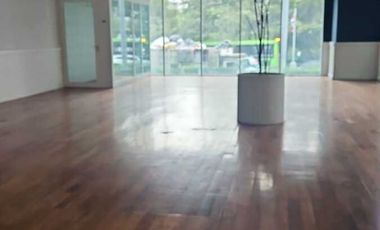 Renta Local a pie de calle en Santa Fe    (F)