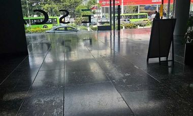 Renta Local a pie de calle en Santa Fe  (F)