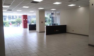 Local en renta en Lomas de Chapultepec en Av Palmas  (F)