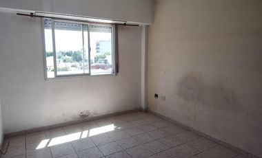 Departamento en  alquiler 3 ambientes con cochera