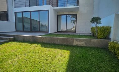 Casa en renta en Bosque Real en una privada!!!!! Super oportunidad (F)