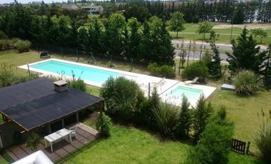 CON  VISTA  A LAGUNA!