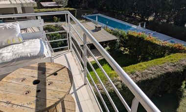 CON  VISTA  A LAGUNA!