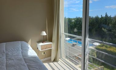 CON  VISTA  A LAGUNA!