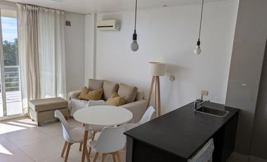 CON  VISTA  A LAGUNA!