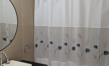 CON  VISTA  A LAGUNA!