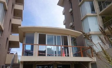 CON  VISTA  A LAGUNA!