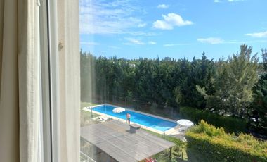 CON  VISTA  A LAGUNA!