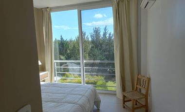 CON  VISTA  A LAGUNA!