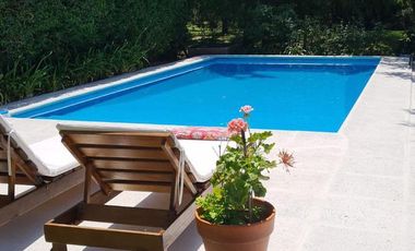 Casa con 3 dormitorios en alquiler anual en Santa Bárbara