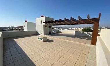 Casa en venta en Valle Imperial Jardines del Palacio Real