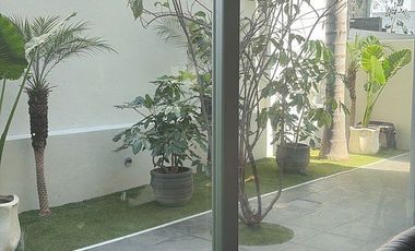 Casa en venta en Valle Imperial Jardines del Palacio Real