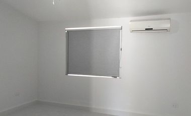 CASA EN RENTA EN CUMBRES