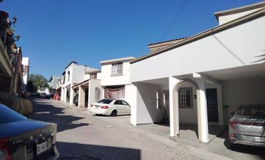 CASA EN RENTA EN CUMBRES