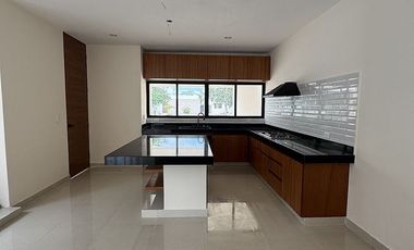 CASA EN PRIVADA NADIRA EN CONKAL, YUCATAN