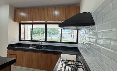 CASA EN PRIVADA NADIRA EN CONKAL, YUCATAN