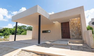 CASA SAKCHE EN VENTA EN BACA MODELO C