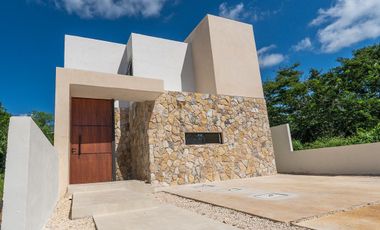CASA SAKCHE EN VENTA EN BACA MOD B