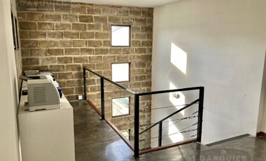 Local en  EXCELENTE UBICACION