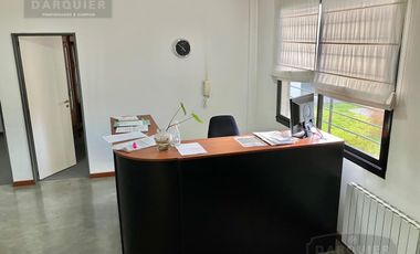 Local en  EXCELENTE UBICACION