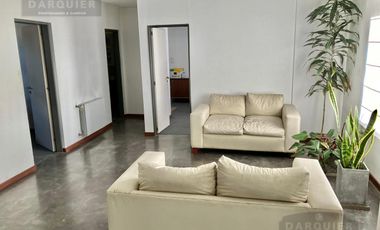 Local en  EXCELENTE UBICACION