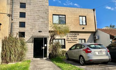 Local en  EXCELENTE UBICACION