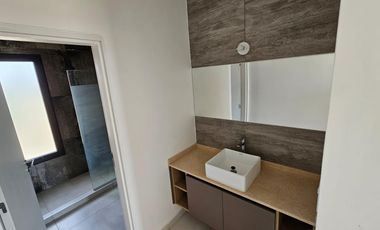 Casa Venta en Distrito Sur. 3 dormitorios escritorio