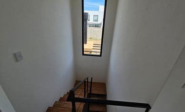 Casa Venta en Distrito Sur. 3 dormitorios escritorio
