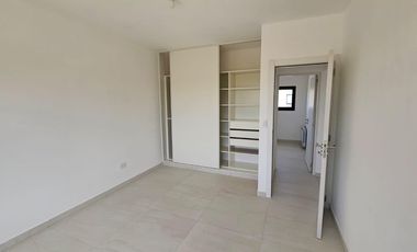 Casa Venta en Distrito Sur. 3 dormitorios escritorio