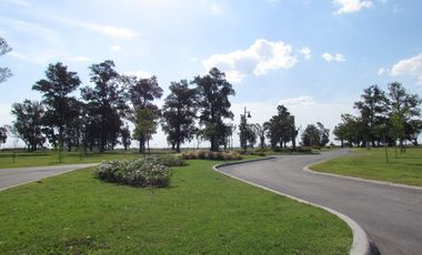 TERRENO EN VENTA FRENTE A LA LAGUNA BARRIO SAN LUCAS