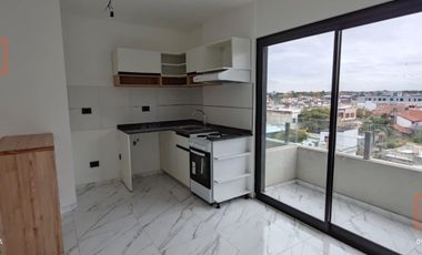 Departamento en  Alquiler 2 ambientes con cochera Morón