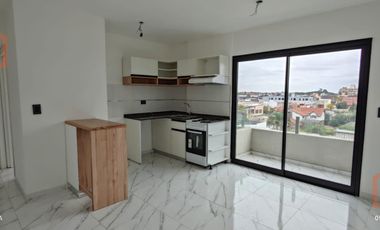 Departamento en  Alquiler 2 ambientes con cochera Morón