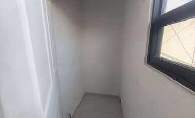 Se Renta Oficina en Los Pirules