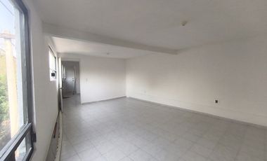 Se Renta Oficina en Los Pirules